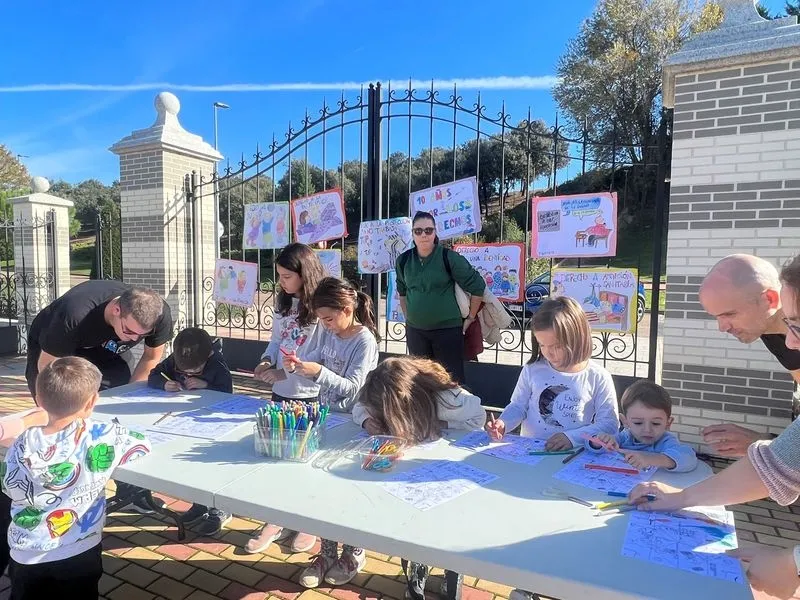 Sol y temperatura agradable en la Fiesta de la Infancia de Carbajosa de la Sagrada.