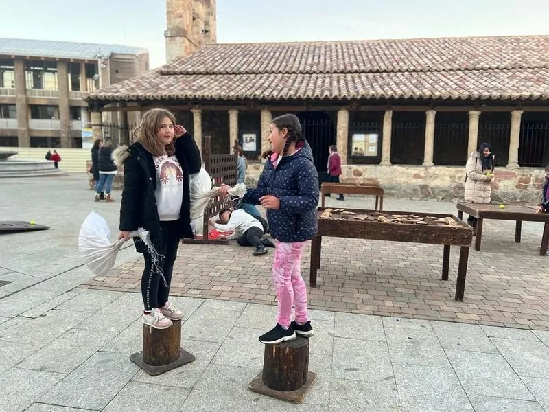 Foto 10 - Carbajosa muestra su condena contra el maltrato y la apuesta por la igualdad y el respeto