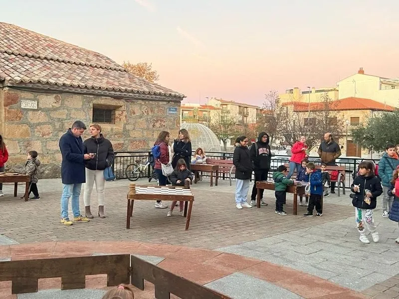 Foto 6 - Carbajosa muestra su condena contra el maltrato y la apuesta por la igualdad y el respeto
