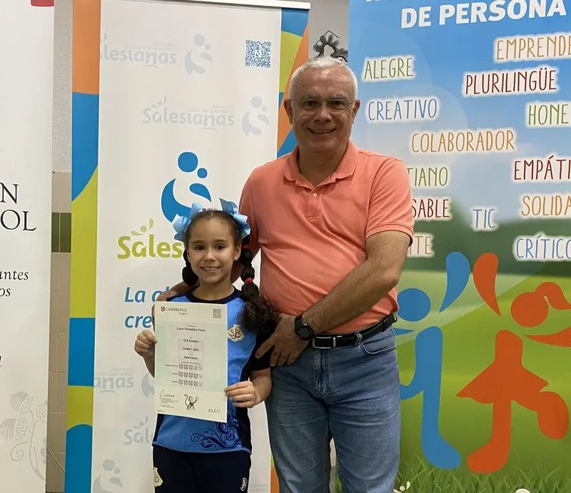 Entrega de los certificados de University of Cambridge a escolares del Colegio San Juan Bosco