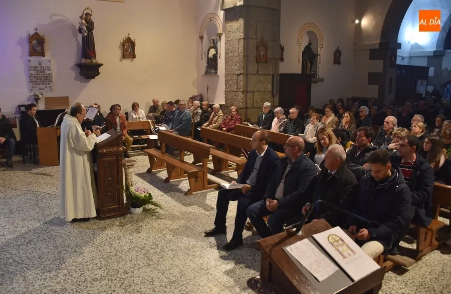 Foto 7 - San Andr&eacute;s viaja 9 siglos atr&aacute;s celebrando una misa seg&uacute;n el rito hispano-moz&aacute;rabe