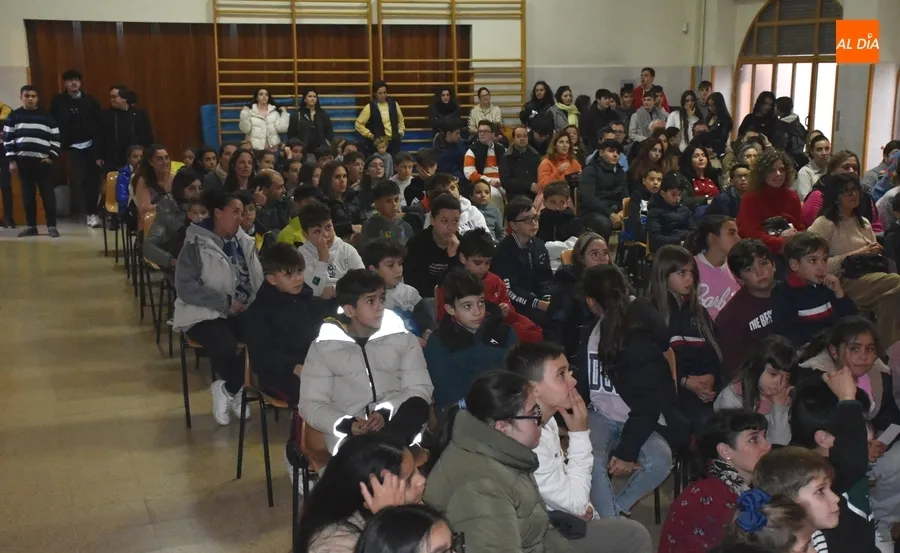 Foto 9 - Divertida tarde de magia &lsquo;con mensaje&rsquo; a cargo de Javier Shalom de la mano del Seminario