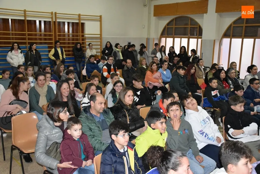 Foto 11 - Divertida tarde de magia &lsquo;con mensaje&rsquo; a cargo de Javier Shalom de la mano del Seminario
