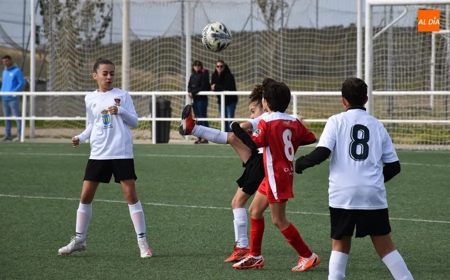 Foto 4 - El Navega D se impone al Alev&iacute;n Femenino del Ciudad Rodrigo gracias a su mayor acierto ofensivo