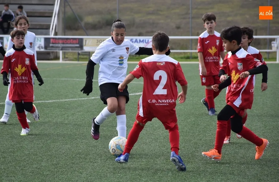 Foto 5 - El Navega D se impone al Alev&iacute;n Femenino del Ciudad Rodrigo gracias a su mayor acierto ofensivo
