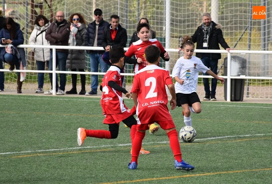 Foto 7 - El Navega D se impone al Alev&iacute;n Femenino del Ciudad Rodrigo gracias a su mayor acierto ofensivo