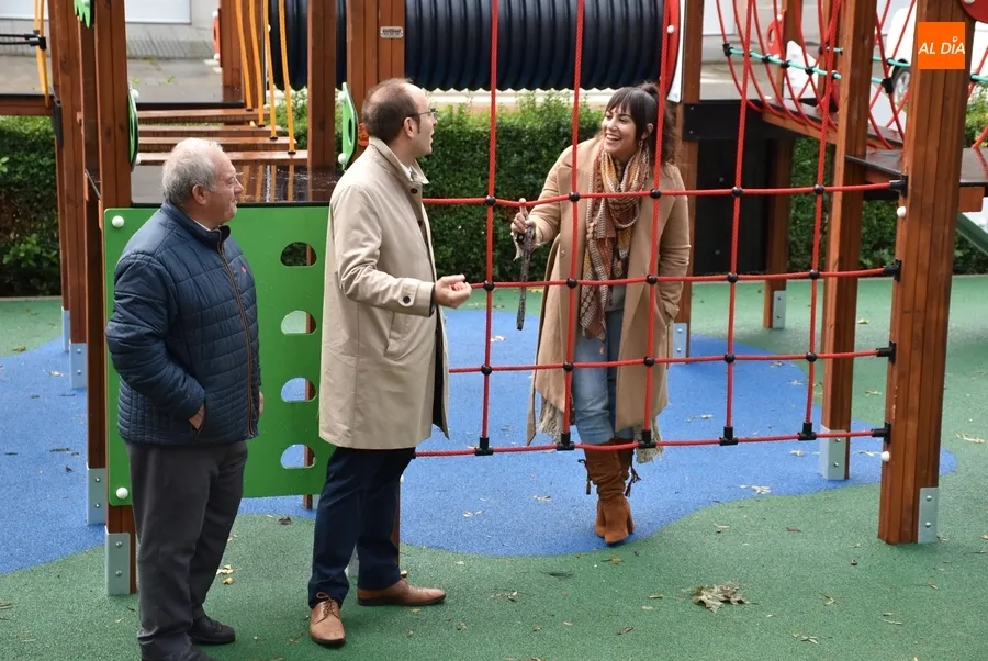 Foto 2 - Ya est&aacute; operativo el renovado parque infantil del Valle de San Mart&iacute;n