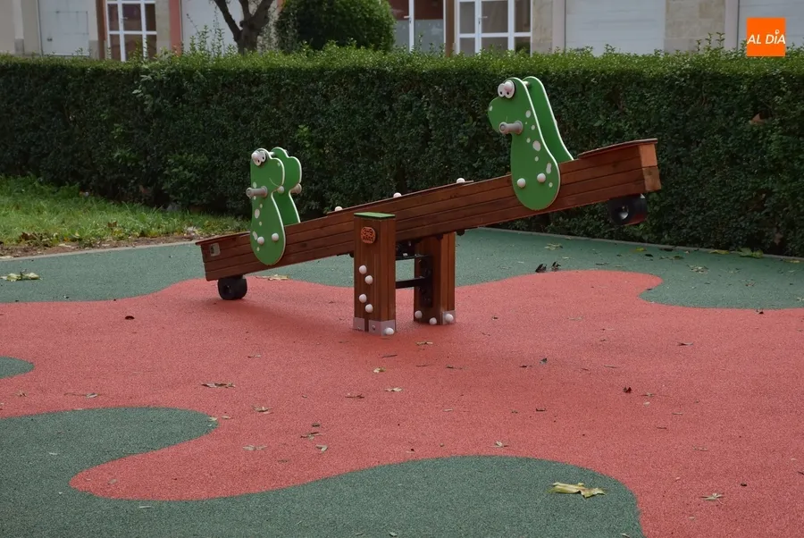 Foto 5 - Ya est&aacute; operativo el renovado parque infantil del Valle de San Mart&iacute;n