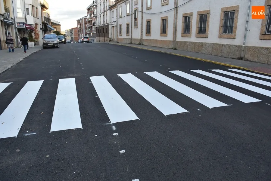 Foto 3 - Los pasos de cebra de la Avenida de B&eacute;jar est&aacute;n de vuelta