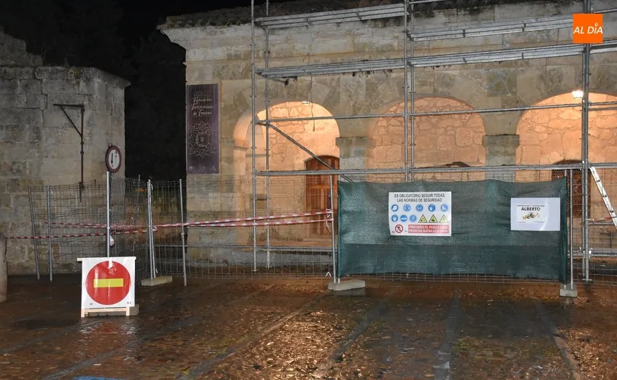 Foto 4 - Cortado el acceso con veh&iacute;culos al Registro por las obras del Cuerpo de Guardia