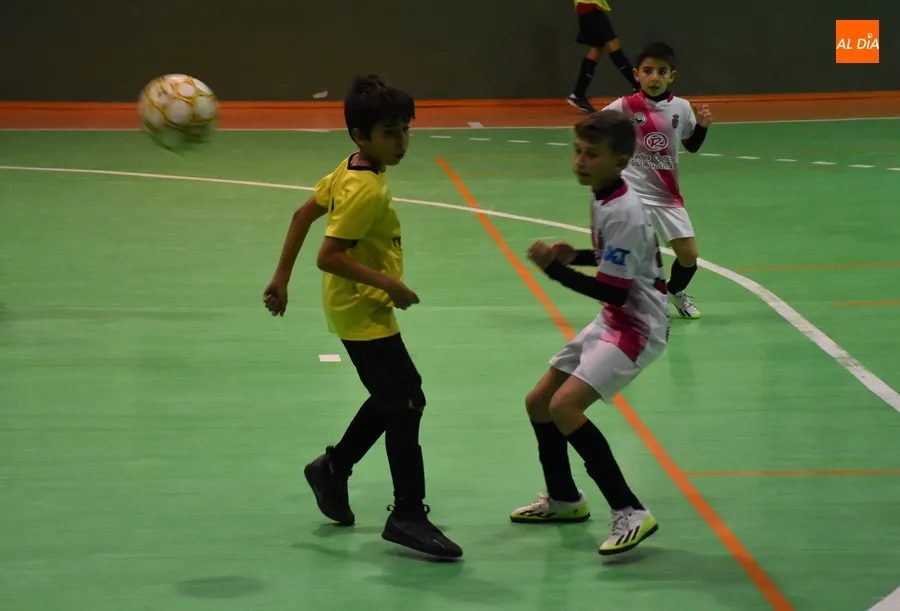 Foto 5 - El III Alev&iacute;n B vence al Futsal Castellanos en un partido que pudo acabar en goleada