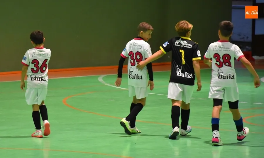 Foto 8 - El III Alev&iacute;n B vence al Futsal Castellanos en un partido que pudo acabar en goleada