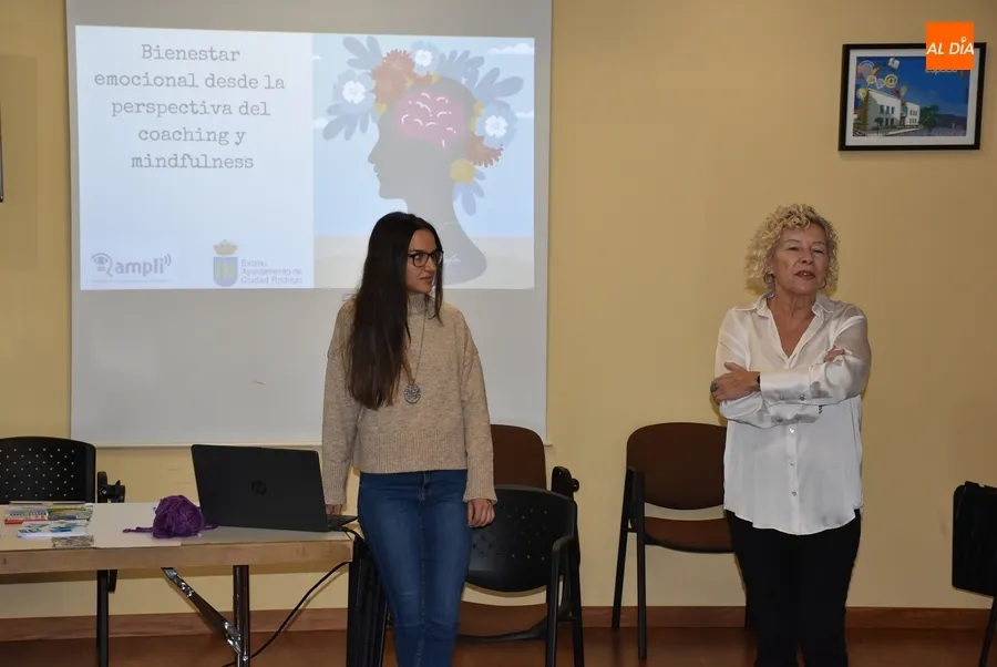 Foto 2 - Ampli abre su ciclo de talleres sobre bienestar emocional