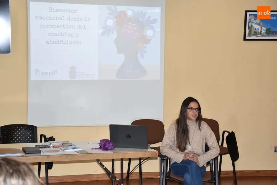 Foto 6 - Ampli abre su ciclo de talleres sobre bienestar emocional