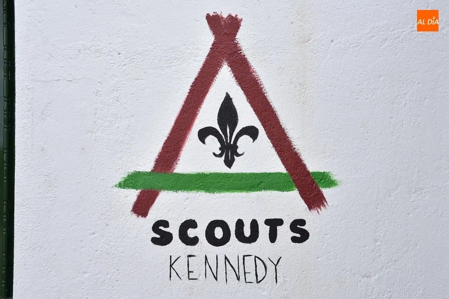 Foto 5 - Ma&ntilde;ana especial para el Grupo Scout nombrando nuevos miembros de honor y restaurando su mural