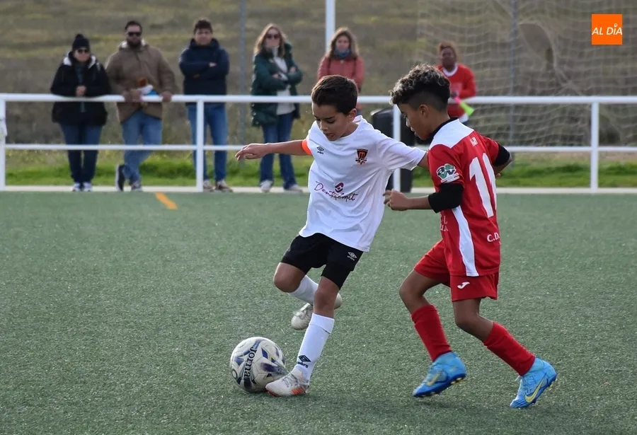 Foto 6 - Contundente primera victoria como local del Benjam&iacute;n del Ciudad Rodrigo