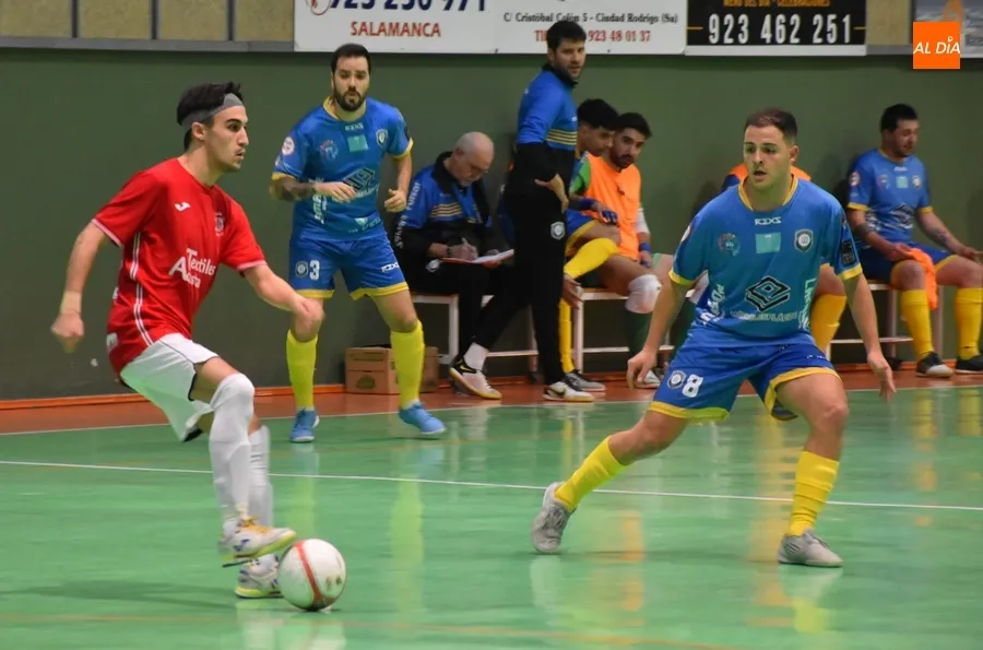 Foto 4 - El III Senior alza por fin los brazos con una luchad&iacute;sima victoria ante Villaquilambre