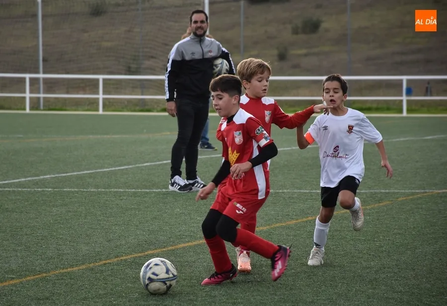 Foto 8 - Contundente primera victoria como local del Benjam&iacute;n del Ciudad Rodrigo