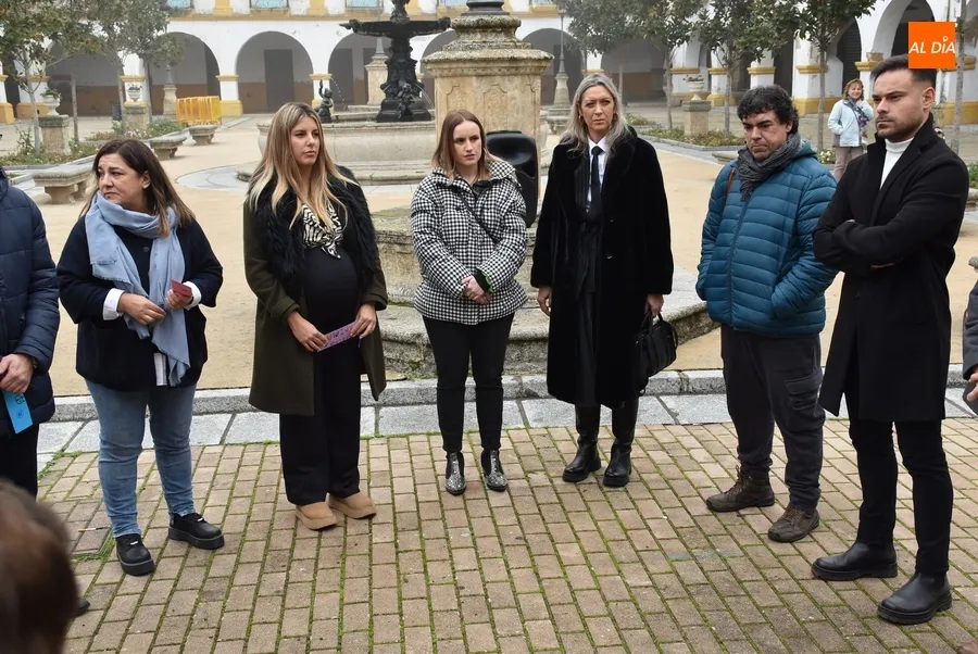 Foto 9 - Los ni&ntilde;os plasman sus pensamientos en la calle con motivo del D&iacute;a Internacional de la Infancia