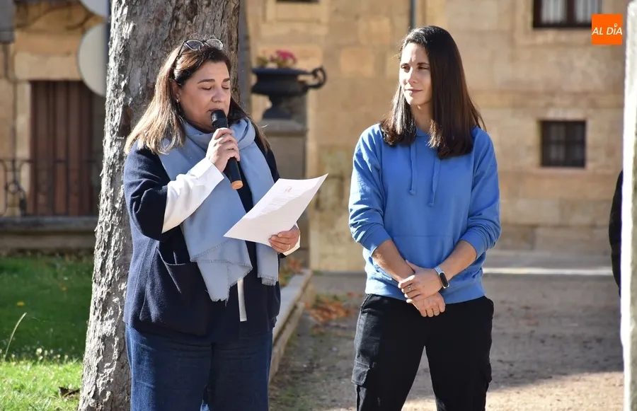 Foto 2 - C&aacute;ritas renueva su compromiso con los excluidos en un nuevo &lsquo;C&iacute;rculo del Silencio&rsquo;