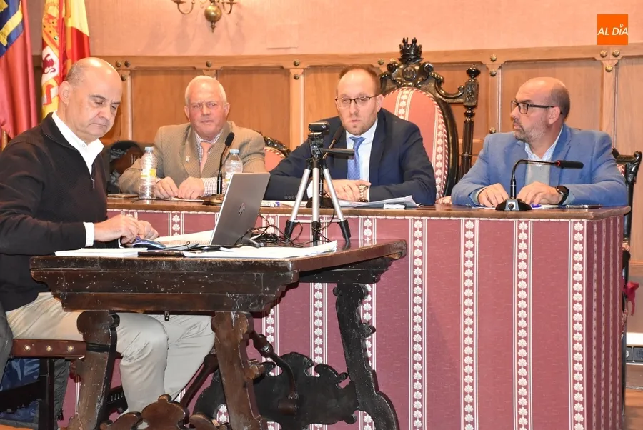 Foto 3 - La oposici&oacute;n apoya la ampliaci&oacute;n de Las Vi&ntilde;as I expresando su lamento por los lustros perdidos