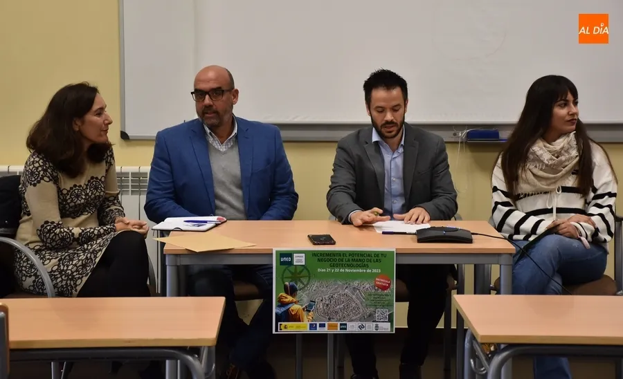 Foto 2 - 62 personas toman parte en el curso para &ldquo;quitar el miedo&rdquo; a las geotecnolog&iacute;as