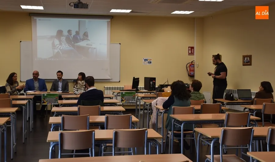 Foto 3 - 62 personas toman parte en el curso para &ldquo;quitar el miedo&rdquo; a las geotecnolog&iacute;as