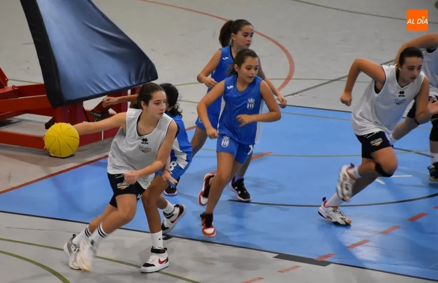 Foto 11 - Ma&ntilde;ana especial de baloncesto en Ciudad Rodrigo con encuentros simult&aacute;neos en dos canchas