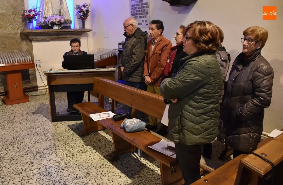Foto 8 - Abarrotado culmen de la Novena en honor a la Virgen de la Medalla Milagrosa