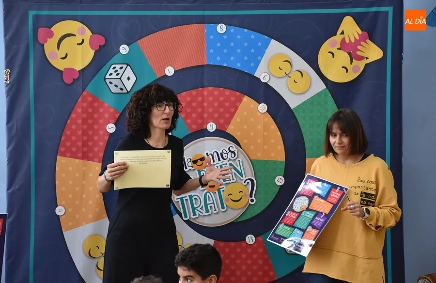 Foto 4 - Los alumnos de 6&ordm; de San Francisco se comprometen por escrito a trabajar por &ldquo;el buen trato&rdquo;