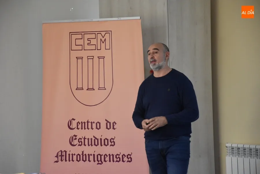 Foto 10 - El ambicioso proyecto arqueol&oacute;gico de Saelices encabeza la variada jornada de conferencias del CEM
