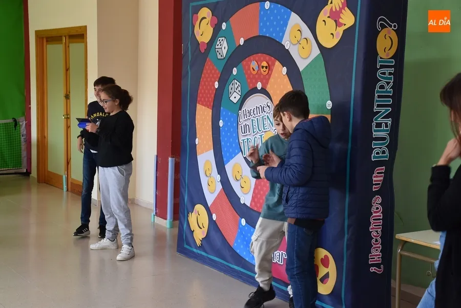 Foto 6 - Culminan en el Colegio Mir&oacute;briga las sesiones del juego &lsquo;&iquest;Hacemos un buen trato?&rsquo;