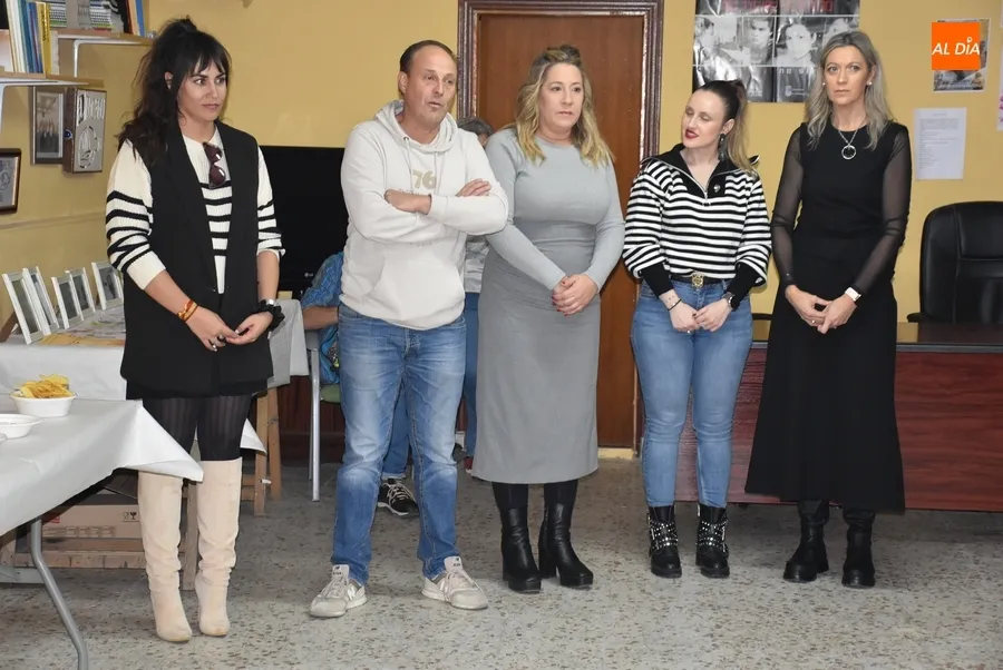 Foto 3 - Los ganadores del concurso de dibujo infantil de ARCIU reciben sus premios