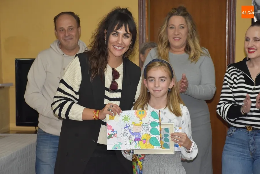 Foto 6 - Los ganadores del concurso de dibujo infantil de ARCIU reciben sus premios