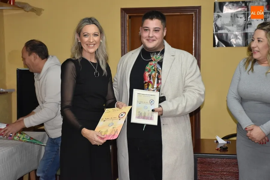Foto 8 - Los ganadores del concurso de dibujo infantil de ARCIU reciben sus premios