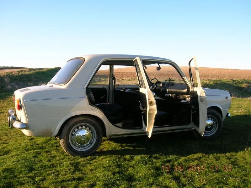 Foto 8 - Locosporel850, los mejores coches cl&aacute;sicos para tu boda