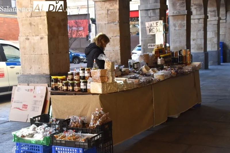 Las turroneras ya están en Salamanca para endulzar la víspera de Navidad 