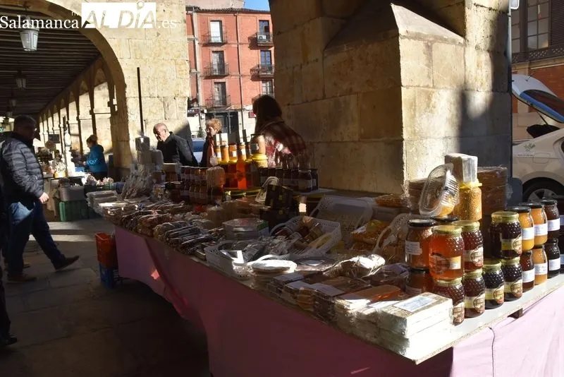 Las turroneras ya están en Salamanca para endulzar la víspera de Navidad 