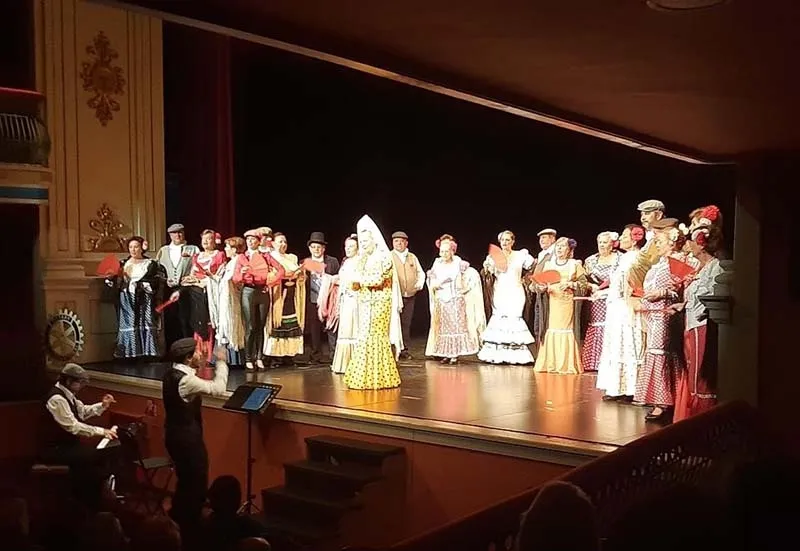 Foto 2 - &Eacute;xito de la zarzuela solidaria organizada por el Rotary Club de B&eacute;jar