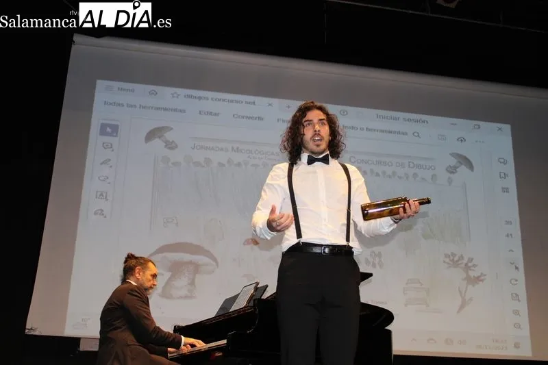 Foto 2 - Entrega de premios de las jornadas micol&oacute;gicas y Gala L&iacute;rica en el Teatro de la Villa