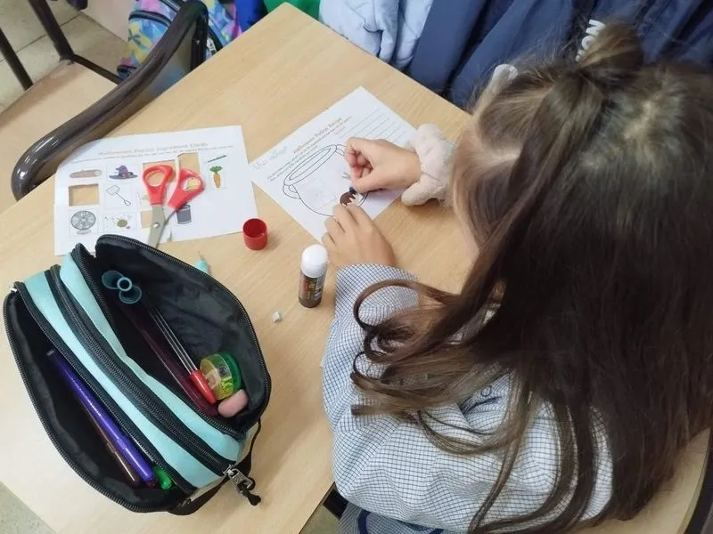 Foto 11 - Los alumnos de Primaria del San Juan Bosco disfrutan y aprenden con actividades de Halloween en ingl&eacute;s