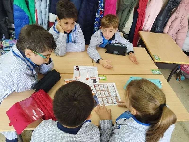 Foto 8 - Los alumnos de Primaria del San Juan Bosco disfrutan y aprenden con actividades de Halloween en ingl&eacute;s