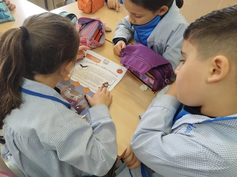 Foto 7 - Los alumnos de Primaria del San Juan Bosco disfrutan y aprenden con actividades de Halloween en ingl&eacute;s