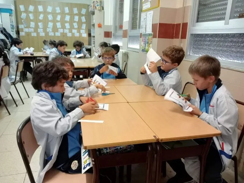 Foto 3 - Los alumnos de Primaria del San Juan Bosco disfrutan y aprenden con actividades de Halloween en ingl&eacute;s