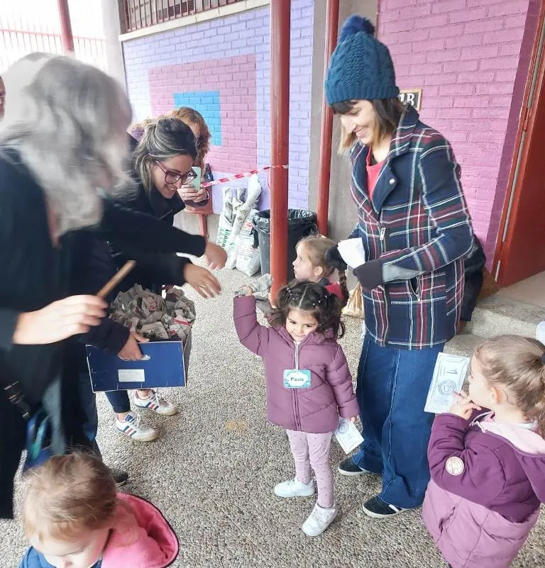 Foto 9 - El Colegio Mir&oacute;briga disfruta de una casta&ntilde;ada de la mano de su AMPA
