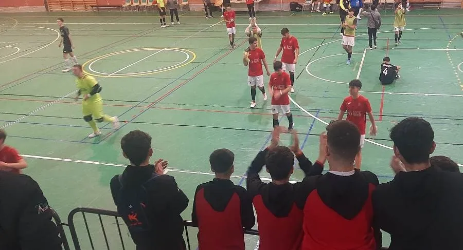 Foto 4 - El III Juvenil consigue en Zamora su ansiada primera victoria liguera