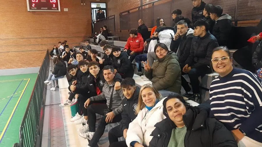 Foto 2 - El III Juvenil consigue en Zamora su ansiada primera victoria liguera