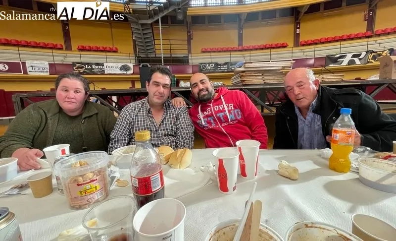 Foto 4 - La '15 de Octubre' se reencuentra: Toros, gastronom&iacute;a y m&uacute;sica 