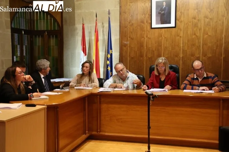 Foto 5 - Una moci&oacute;n del Partido Popular pide a la Junta construir un nuevo puente en Alba de Tormes