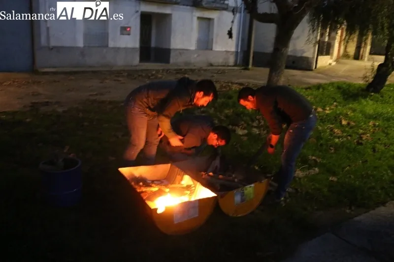 La Asociación 'El Torito Perdigón' retomaba su actividad 34 años después con una castañada / CORRAL
